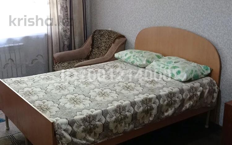 1-комнатная квартира · 32 м² · 1/5 этаж, Пришахтинск, Пришахтинск, 23й микрорайон — Магнит за 9 000 ₸ в Караганде, Алихана Бокейханова р-н — фото 7