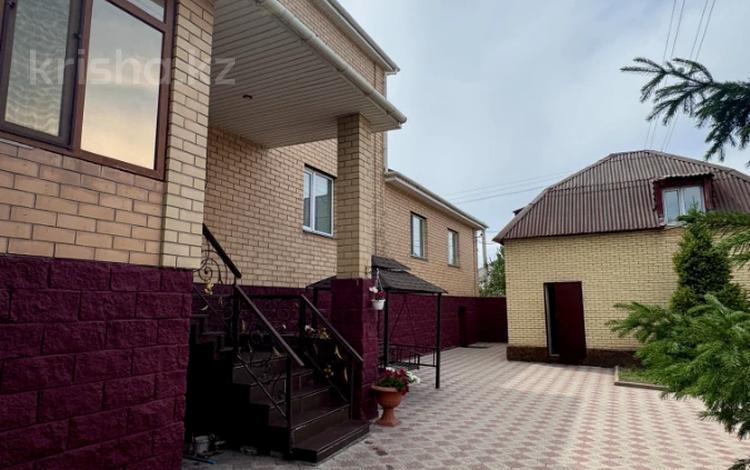 Отдельный дом · 6 комнат · 255 м² · 10 сот., мкр Кунгей , Мкр Кунгей, улица Жанабаева 7 за 115 млн ₸ в Караганде, Казыбек би р-н — фото 4