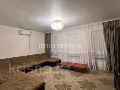 Отдельный дом · 3 комнаты · 61 м² · 6 сот., Акимжанова 43а за 150 000 ₸ в Актобе, мкр. Курмыш