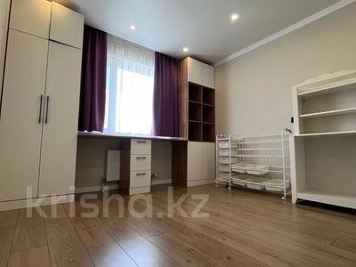 4-бөлмелі пәтер · 95 м² · 4 қабат, Роза Багланова 2, бағасы: 66 млн ₸ в Астане, Нура р-н