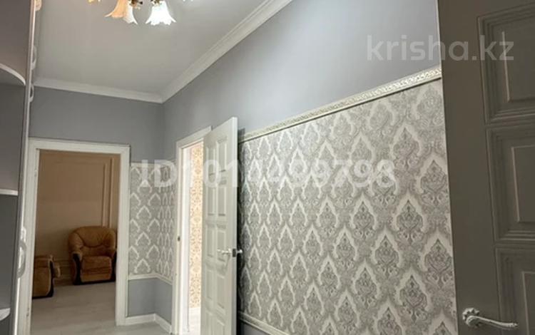 2-комнатная квартира · 80 м² · 5/9 этаж, мкр. Алтын орда, Ораза Татеулы 5А за 200 000 ₸ в Актобе — фото 2