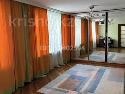 5-комнатная квартира · 214.8 м² · 2/5 этаж, мкр Рахат, Аскарова 9 за 256 млн 〒 в Алматы, Наурызбайский р-н