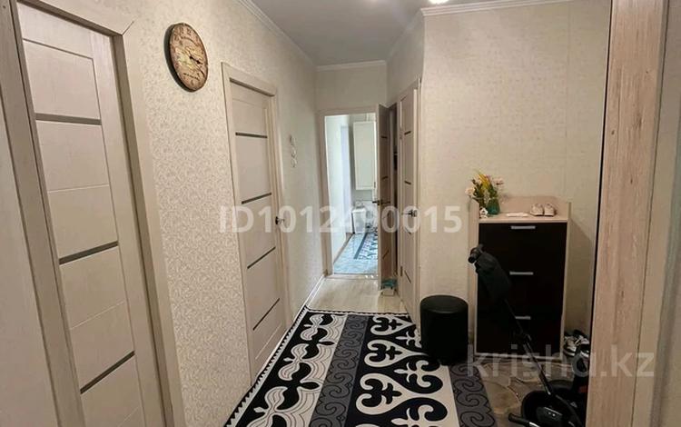 3-бөлмелі пәтер · 63 м² · 2/5 қабат, мкр 5 108 — На улице тургенева, напротив Цона, бағасы: 18.2 млн ₸ в Актобе — фото 2