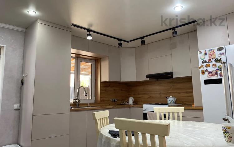 Отдельный дом · 4 комнаты · 160 м² · 6 сот., Аксу 80 за 25 млн ₸ в Талгаре — фото 2