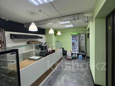 Свободное назначение, офисы, магазины и бутики, общепит, салоны красоты, медцентры и аптеки, образование, развлечения, кабинеты и рабочие места, студии · 77 м² за 500 000 ₸ в Астане