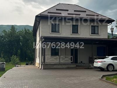 Отдельный дом · 6 комнат · 300 м², Жетысу за 600 000 〒 в Бекболате