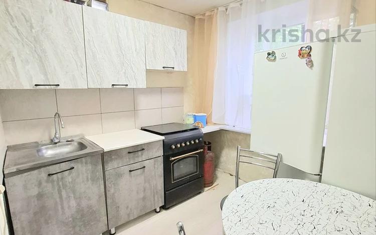 2-комнатная квартира · 45 м² · 3/5 этаж, Майкудук, Майкудук, 16й микрорайон за ~ 8.7 млн ₸ в Караганде, Алихана Бокейханова р-н — фото 2