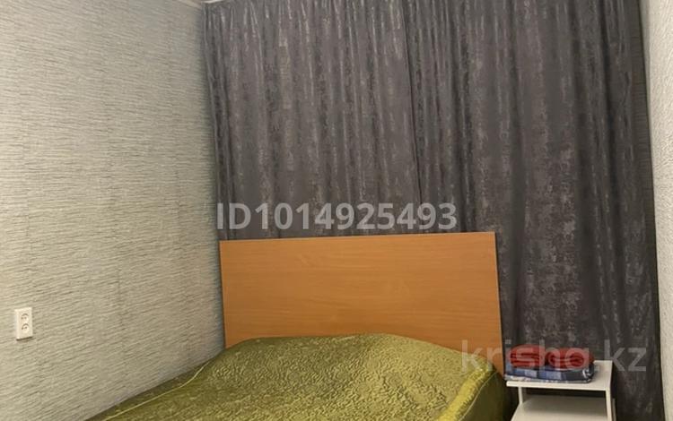 1-комнатная квартира · 60 м² · 1/5 этаж, 35 квартал 5 за 1 500 ₸ в Семее — фото 2