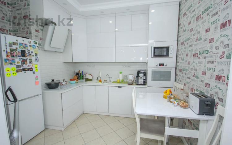 2-бөлмелі пәтер · 70 м² · 14/18 қабат, Навои 208 — Торайгырова, бағасы: 350 000 ₸ в Алматы, Бостандыкский р-н — фото 6