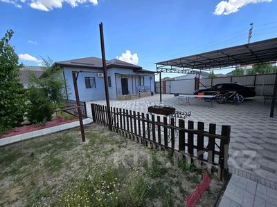 Отдельный дом · 5 комнат · 200 м² · 10 сот., Адгам Каримова 59 за 53 млн ₸ в Атырау