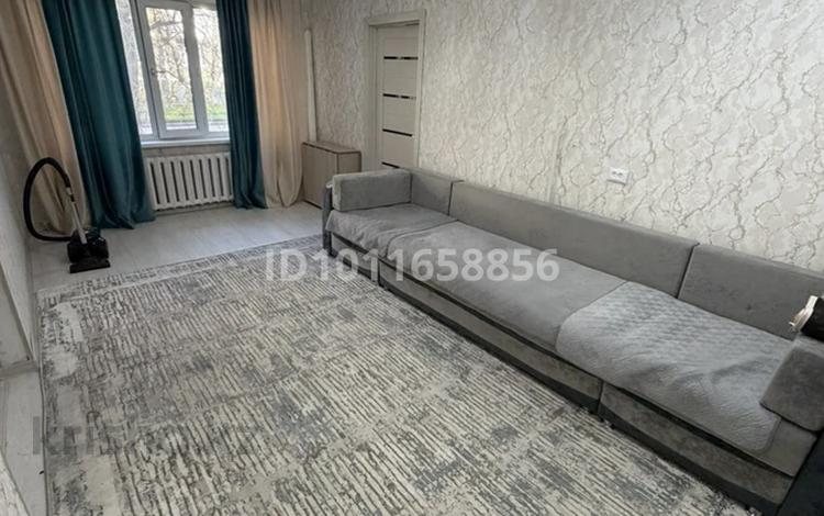 2-комнатная квартира · 44.4 м² · 1/5 этаж, Майкудук, 12й микрорайон 39 за 12.8 млн ₸ в Караганде, Алихана Бокейханова р-н — фото 2