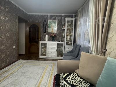 2-комнатная квартира · 50 м² · 3/9 этаж, Майкудук, 11а микрорайон — Горняк за 13 млн ₸ в Караганде, Алихана Бокейханова р-н