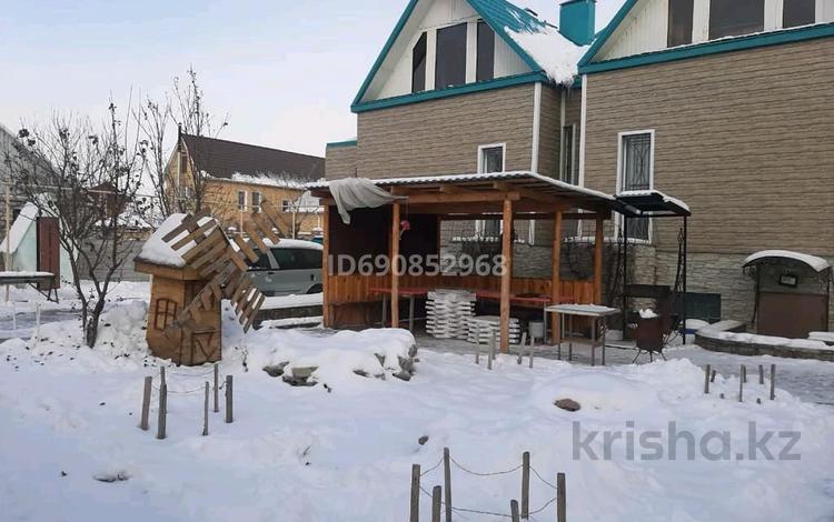 Дом · 6 комнат · 460 м², Микрорайон Южный, Кск. 2 костанайская 62а за 70 000 〒 в Костанае — фото 2