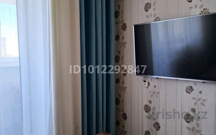 4-бөлмелі пәтер · 82 м² · 4/5 қабат, Молодежная 73, бағасы: 15.3 млн ₸ в Шахтинске — фото 5