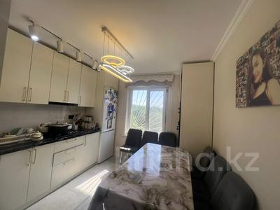 Продажа квартир в Алматы: 4-комнатная квартира · 84 м² · 5/5 этаж, мкр Аксай-3Б за 48 млн 〒 4-комнатная квартира · 84 м² · 5/5 этаж, мкр Аксай-3Б за 48 млн 〒 в Алматы, Ауэзовский р-н
