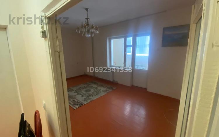2-комнатная квартира · 49.3 м² · 2/5 этаж, 17-й микрорайон, 17-й микрорайон 25 — Напротив Мадлен за 20 млн ₸ в Шымкенте, Аль-Фарабийский р-н — фото 2