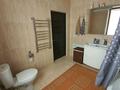 Отдельный дом · 7 комнат · 460 м² · 11 сот., Алматы 225 за 110 млн ₸ в Кенена Азербаева (Покровка) — фото 34