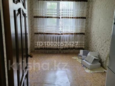 4-комнатная квартира · 61 м² · 3/5 этаж, Авиагородок 15 — Находится возле магазина Анвар, и рядом расположена фитнес центр за 16 млн ₸ в Актобе, мкр Авиагородок