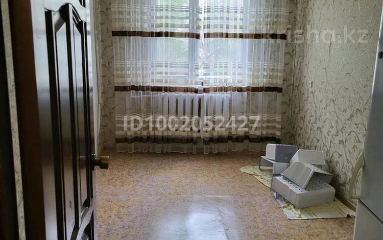 4-комнатная квартира · 61 м² · 3/5 этаж, Авиагородок 15 — Находится возле магазина Анвар, и рядом расположена фитнес центр за 16 млн ₸ в Актобе, мкр Авиагородок — фото 4