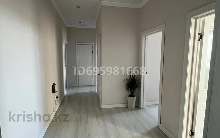 3-комнатная квартира · 75 м² · 17/20 этаж, мкр Юго-Восток, Камали Дюсенбекова за 280 000 ₸ в Караганде, Казыбек би р-н — фото 2