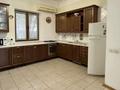 Жеке үй · 4 бөлме · 220 м² · 5 жүзд., Фонвизина 26, бағасы: 500 млн ₸ в Алматы, Медеуский р-н — фото 2