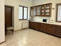 Жеке үй · 4 бөлме · 220 м² · 5 жүзд., Фонвизина 26, бағасы: 500 млн ₸ в Алматы, Медеуский р-н