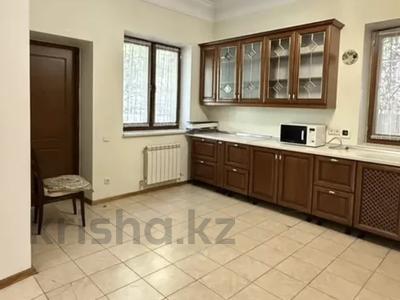 Жеке үй · 4 бөлме · 220 м² · 5 жүзд., Фонвизина 26, бағасы: 500 млн ₸ в Алматы, Медеуский р-н