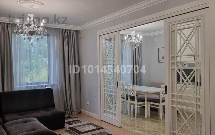 3-бөлмелі пәтер · 90 м² · 3/12 қабат, Казыбек би 43/3, бағасы: 700 000 ₸ в Алматы, Медеуский р-н — фото 2