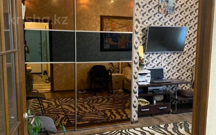 2-комнатная квартира, 61.1 м², 9/9 этаж, мкр Аксай-4 за 33.5 млн 〒 в Алматы, Ауэзовский р-н — фото 2