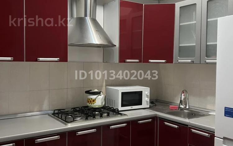 2-комнатная квартира · 50 м² · 3/4 этаж, Жарбосынов 84/2 — Академика Жарбосынова за 220 000 ₸ в Атырау — фото 2