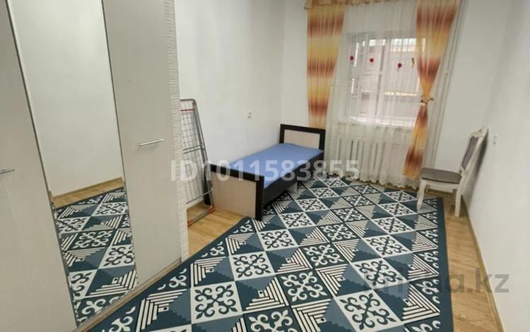 2-бөлмелі пәтер · 70 м² · 3/5 қабат, Мкр астана 1 3 — Мкр Астана 1 Ақмешіт жақ, бағасы: 150 000 ₸ в  — фото 2