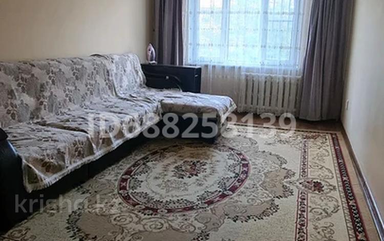 2-комнатная квартира, 51.3 м², 5/5 этаж помесячно, мкр Таугуль 47 за 250 000 〒 в Алматы, Ауэзовский р-н — фото 2