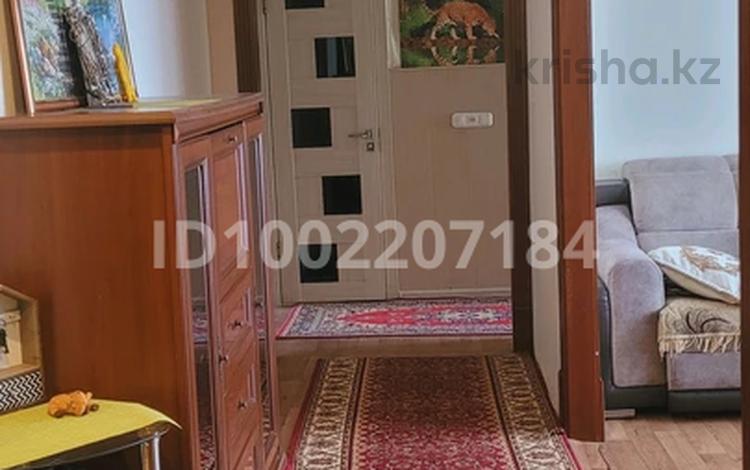 3-комнатная квартира · 65 м² · 2/9 этаж, мкр Юго-Восток, Республики 4 за 250 000 〒 в Караганде, Казыбек би р-н — фото 13