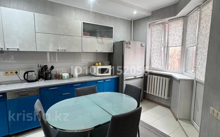 3-бөлмелі пәтер · 113 м² · 3/5 қабат, Мкр. Думан-2 15, бағасы: 69 млн ₸ в Алматы, Медеуский р-н — фото 2