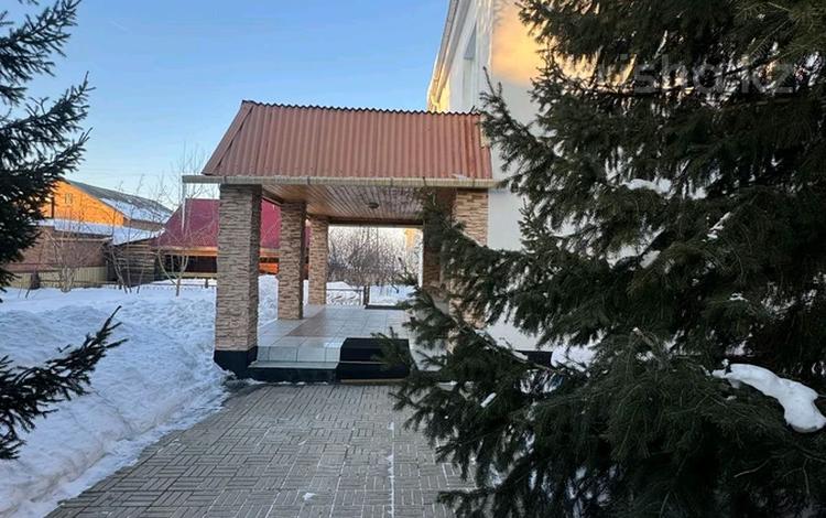 Отдельный дом · 5 комнат · 255 м² · 10 сот., Юности 8 за 125 млн 〒 в Усть-Каменогорске — фото 2