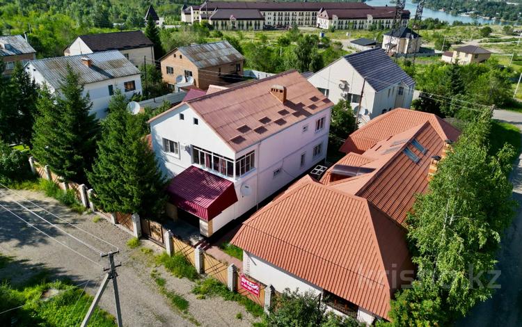 Отдельный дом · 5 комнат · 255 м² · 10 сот., Юности 8 за 125 млн 〒 в Усть-Каменогорске — фото 39