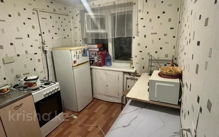 1-комнатная квартира · 30 м² · 4/5 этаж, Майкудук, 17й микрорайон 41 за 8 млн ₸ в Караганде, Алихана Бокейханова р-н — фото 3