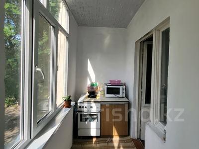 3-комнатная квартира · 65 м² · 2/5 этаж, Мынбулак 7 — 3-х,улучш.2 эт.не угловая!Остановка аптека! за 18 млн ₸ в Таразе