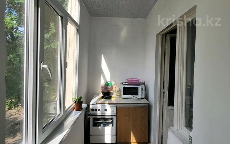 3-комнатная квартира · 65 м² · 2/5 этаж, Мынбулак 7 — 3-х,улучш.2 эт.не угловая!Остановка аптека! за 18.3 млн ₸ в Таразе — фото 3