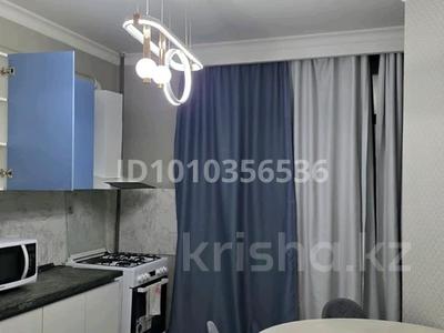 2-комнатная квартира · 65 м² · 1/5 этаж, мкр Думан-2 30 за 300 000 〒 в Алматы, Медеуский р-н