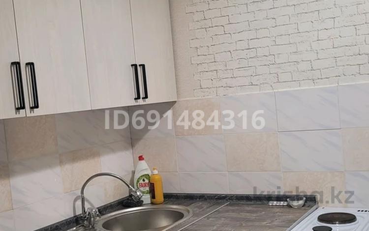 3-бөлмелі пәтер · 65 м² · 9/9 қабат, 6 мик — Центральный рынок, бағасы: 85 000 ₸ в Темиртау — фото 2