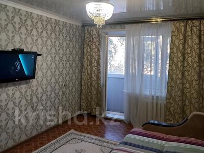 1-бөлмелі пәтер, 37 м², 2/5 қабат тәулік бойы, мкр 11, бағасы: 8 000 〒 в Актобе, мкр 11