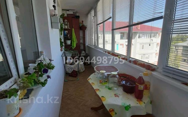 3-комнатная квартира · 97 м² · 5/5 этаж, мкр Строитель, Мкр Ш Айталиева — Маг Береке Гор отдел за 26.5 млн ₸ в Уральске — фото 2
