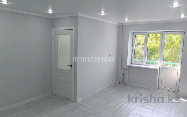 2-бөлмелі пәтер · 44 м² · 3/4 қабат, Ауезова 3, бағасы: 4.6 млн ₸ в Каратау — фото 2
