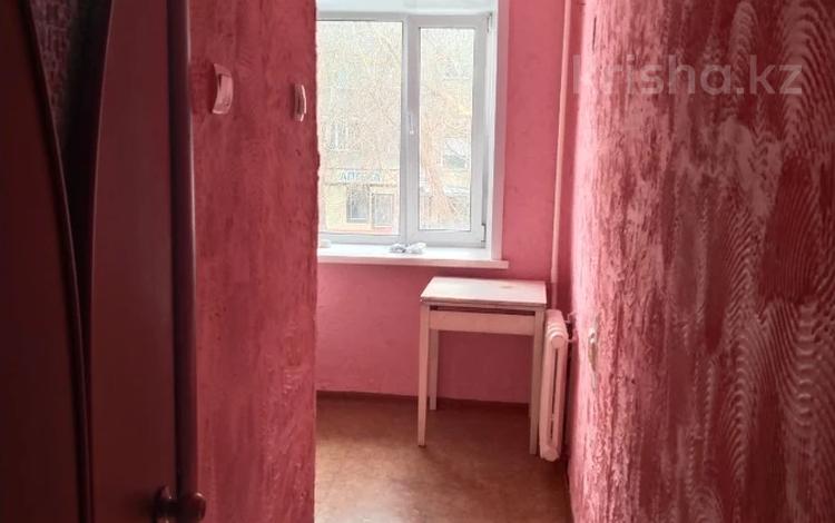 1-комнатная квартира, 30 м², 2/5 этаж, МУТКЕНОВА 56 за 8 млн 〒 в Павлодаре — фото 4