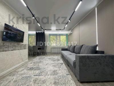 2-бөлмелі пәтер · 64 м² · 2/5 қабат, Абая 160, бағасы: 8 000 〒 в Таразе