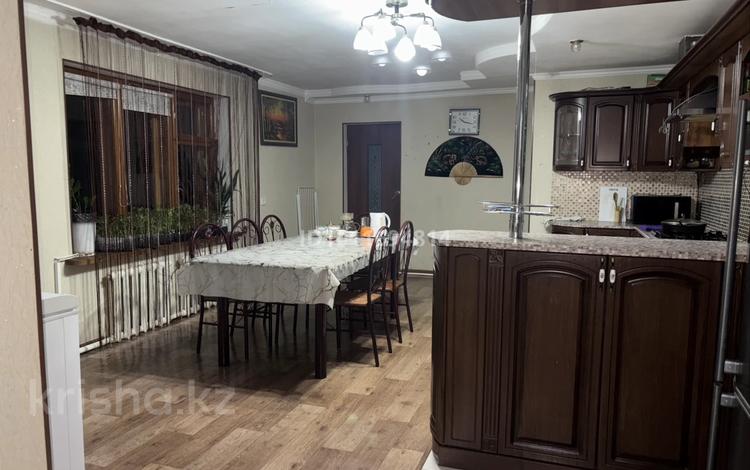 Отдельный дом · 4 комнаты · 134.4 м² · 6.63 сот., Акимжанова 89 за 33 млн ₸ в Актобе, мкр. Курмыш — фото 2