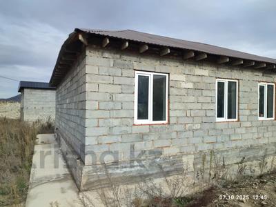 Отдельный дом · 3 комнаты · 132 м² · 10 сот., Акшокы 4 — Усть каменогорск кулңновка молдагулова за 13.6 млн 〒 в Куленовке