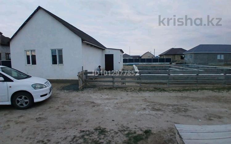 Жеке үй · 4 бөлме · 100 м² · , 8 көше 88 — 23 көшемен қиылысады, бағасы: 15 млн ₸ в Атырау — фото 2