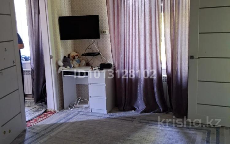 2-комнатная квартира · 42 м² · 2/2 этаж, мкр Жилгородок 63 за 9 млн ₸ в Актобе — фото 2